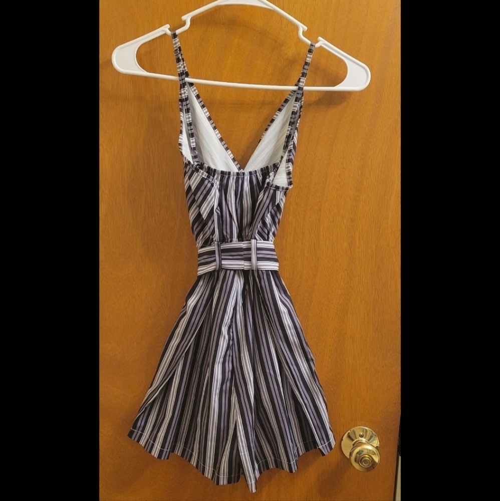 ♥︎Romper♥︎ - Picture 4 of 12